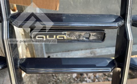 Maska chladiče 4M8853651A RN4 originál AUDI Q8 4M S-Line