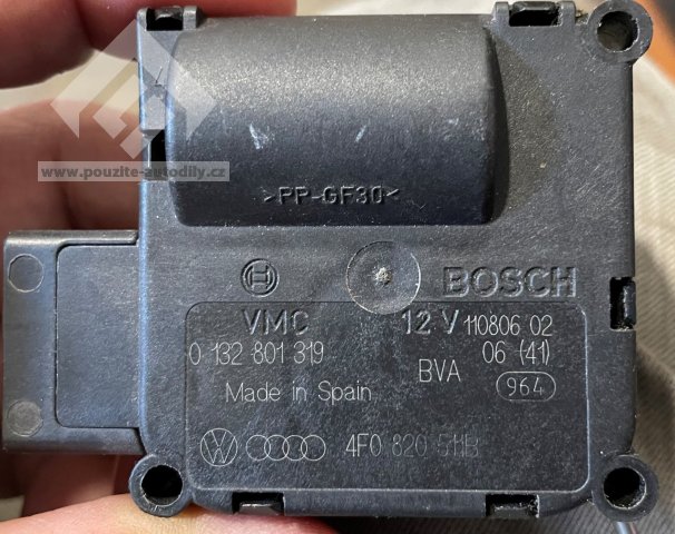 4F0820511B Servomotorek nastavovací Bosch 0132801369 Audi, VW